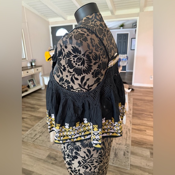 Free People Black Embroidered Crochet Tassel Boho Crop Top Small - Picture 4 of 7